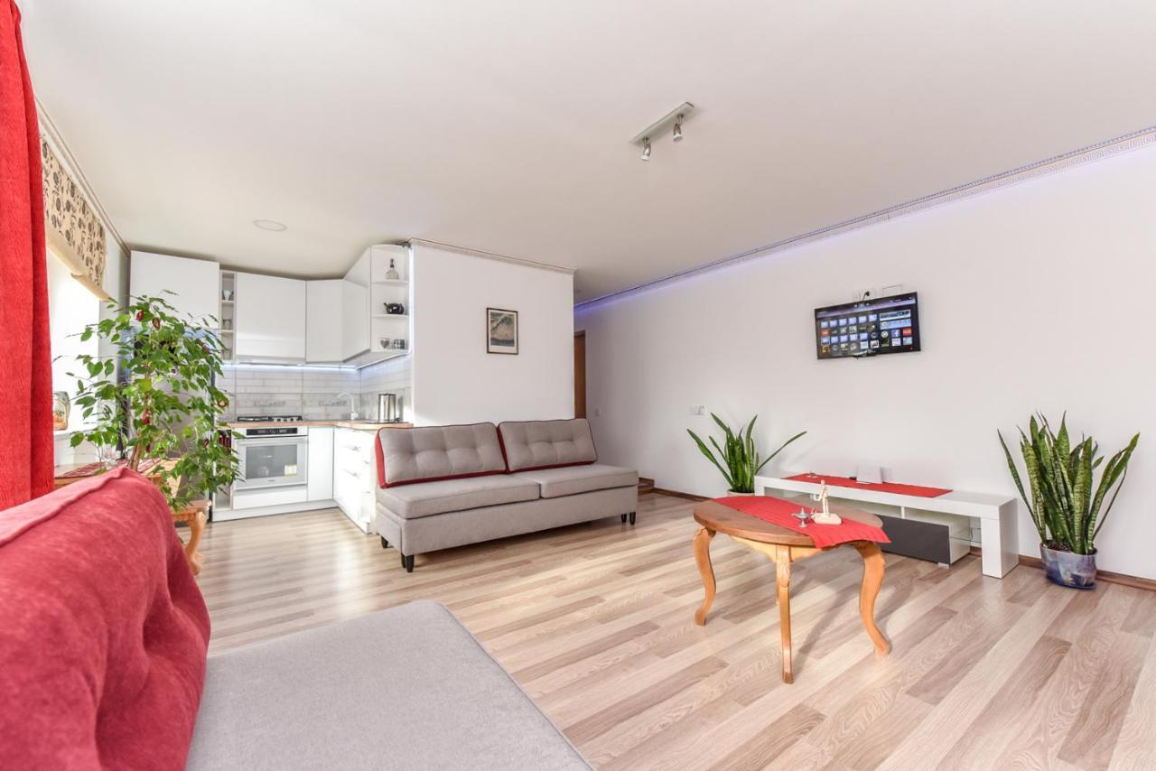 Neriesapartment No.2 Bedrooms Modern Suite In Centrum Palanga Exterior photo